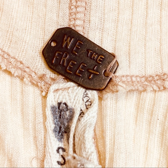 We The Free People Londontown Thermal Ribbed Tunic Top Light Beige Shirt Small - Picture 8 of 8